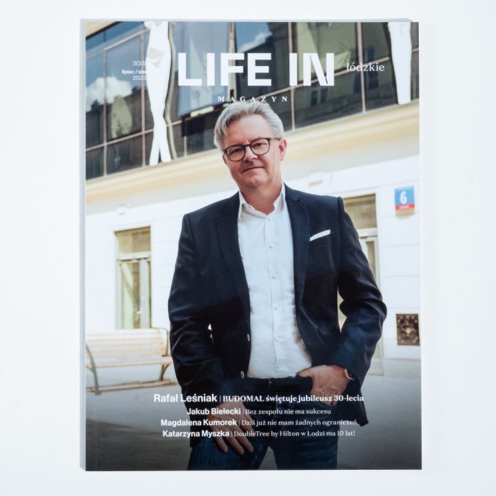 Wakacyjne wydanie magazynu Life In a w nim wywiad z Rafałem Leśniakiem.